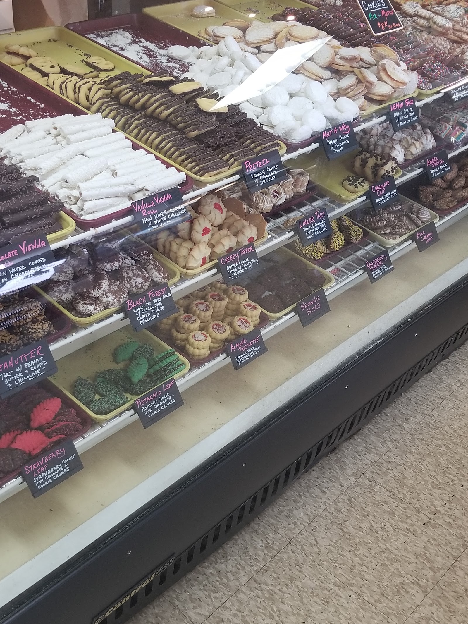 Angela's Italian Deli and Bakery — photo