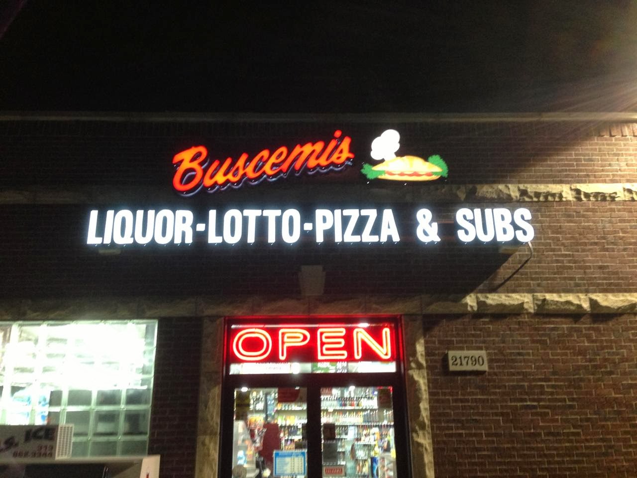 Buscemis in Macomb