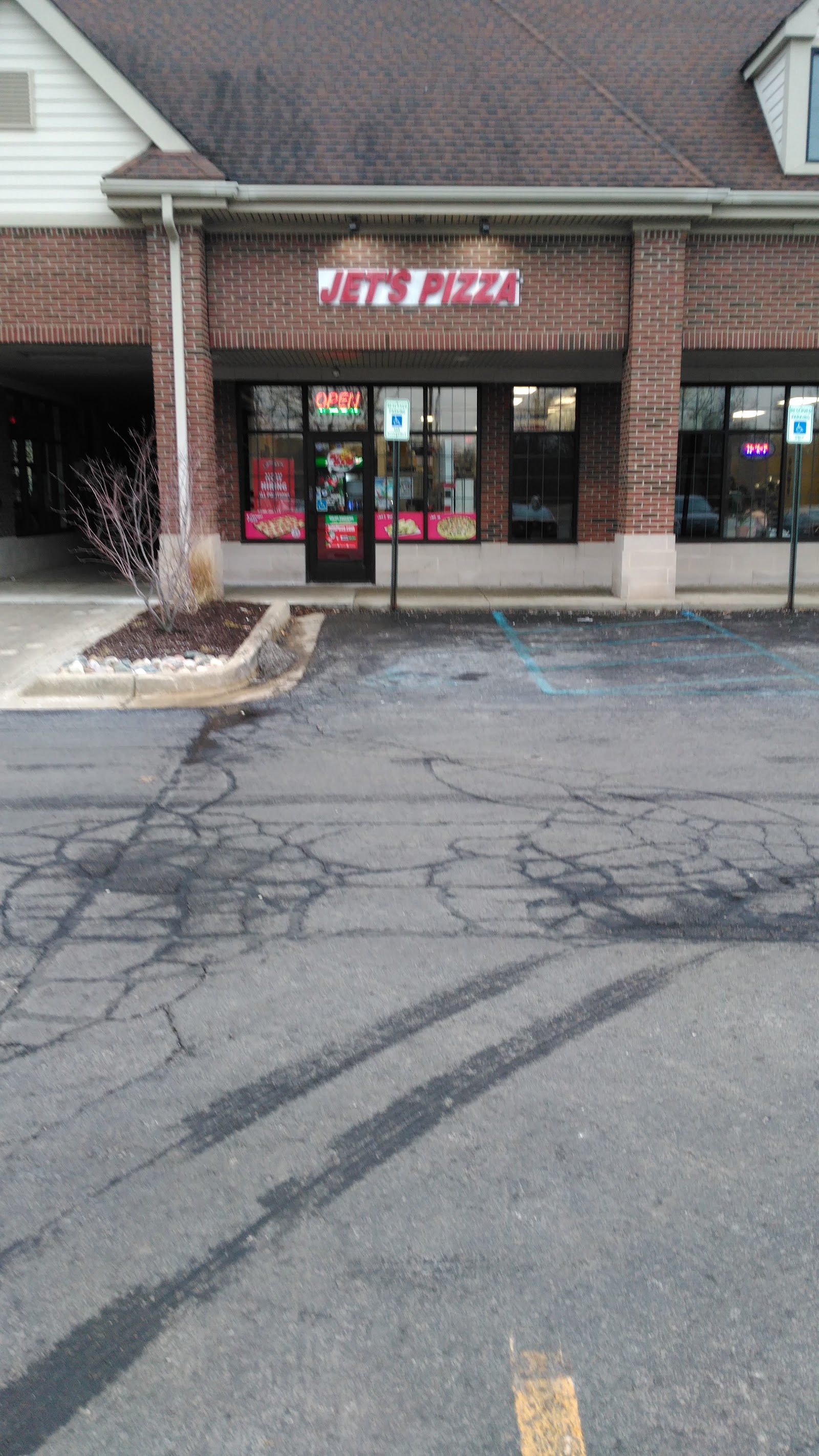 Jet's Pizza in Macomb